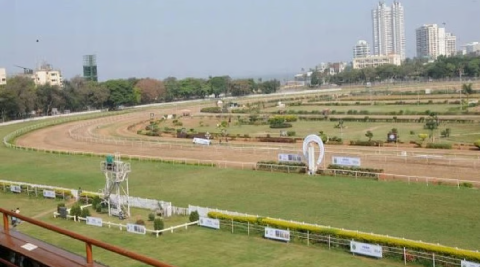 BJP Leader Demands Referendum on Mahalaxmi Racecourse Redevelopment